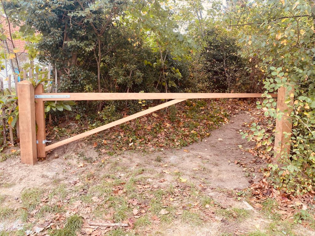 Barrière trottoir bois Rustique - Aire de repos & Sentier pédestre