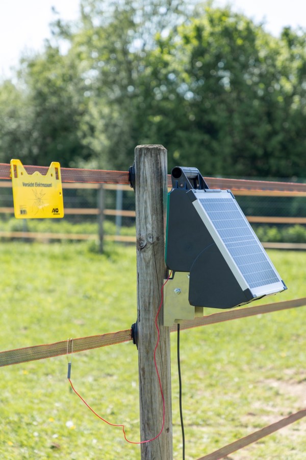 Support antivol pour électrificateur solaire