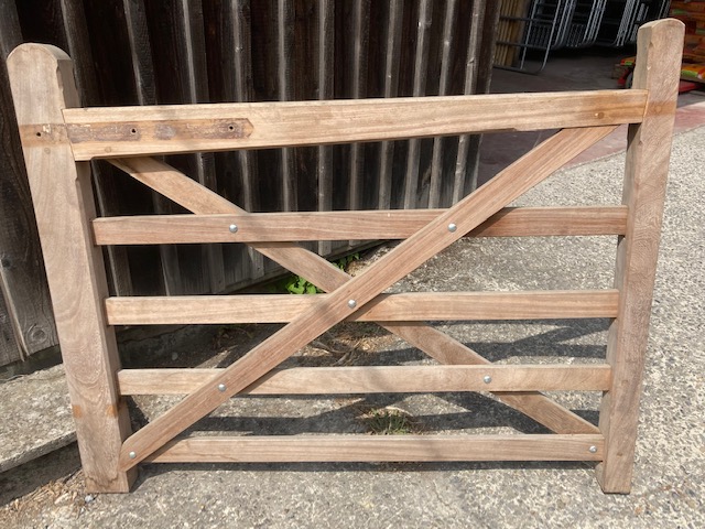 Universal Iroko-hek - hoogte 1,20 m - UITVERKOOP