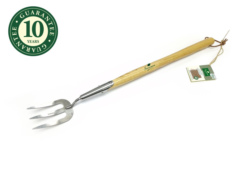 Roestvrijstalen onkruidvork met een essenhouten steel van 50 cm van GREENMAN
