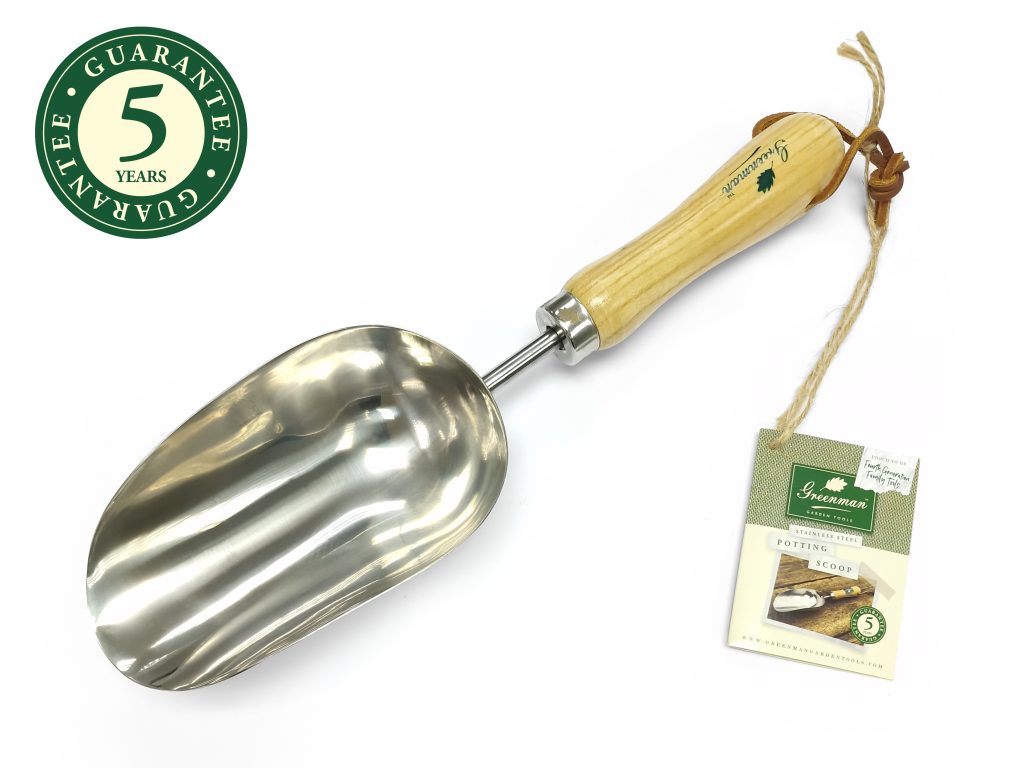 Roestvrijstalen verpotschep met essenhouten steel van 34 cm GREENMAN