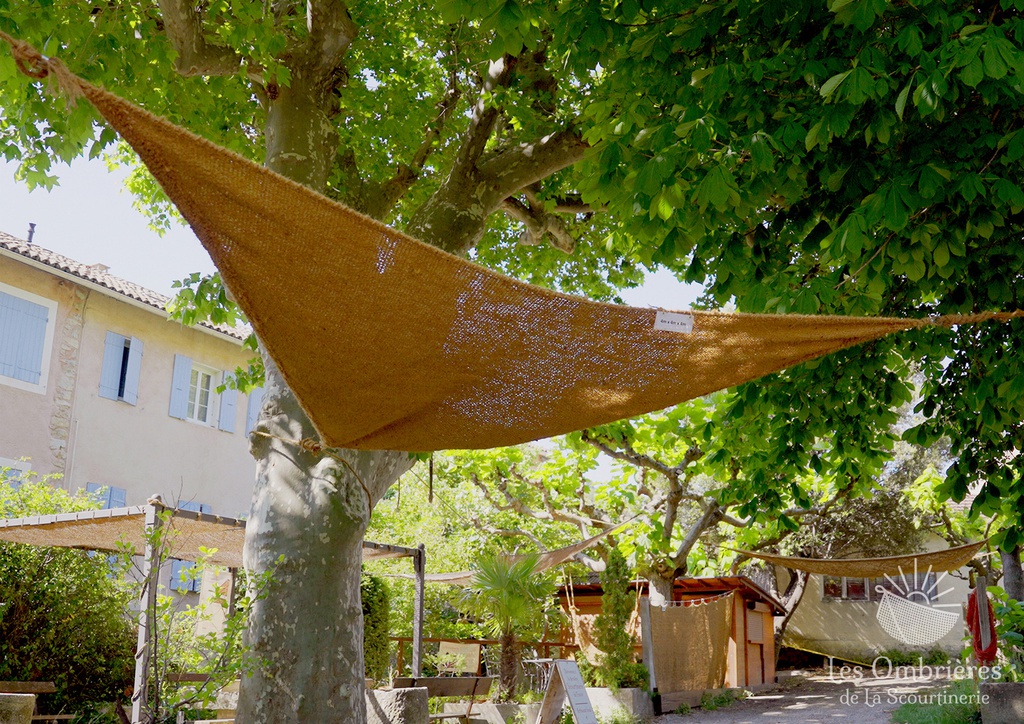 Voile d’ombrage en coco à suspendre triangulaire - Ombrière (cosses-cœurs inclus)