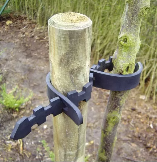 Selfix - ligature crantée autoliante en caoutchouc recyclé noir (60cmx3-60mm)